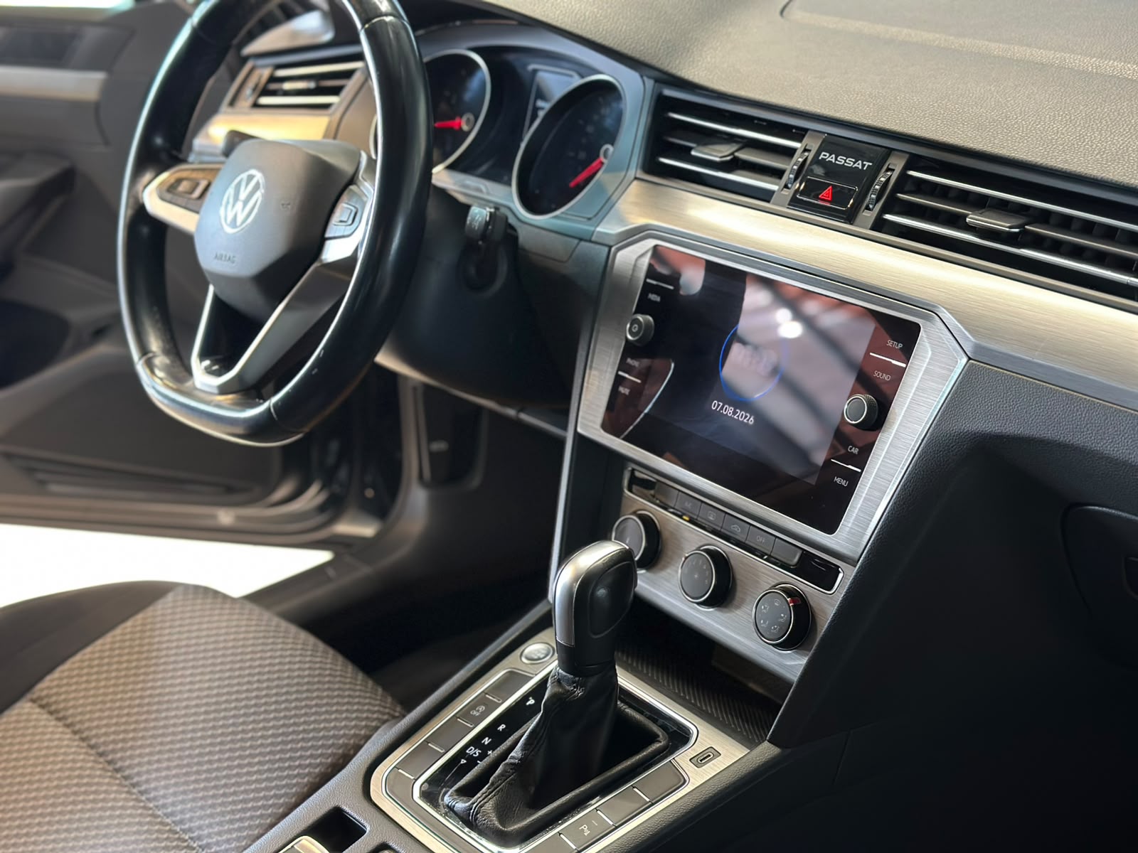 VOLKSWAGEN PASSAT 13